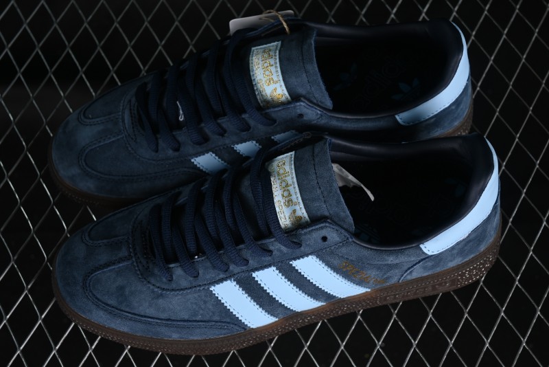 Adidas Handball Spezial Retro Casual Sneakers with Suede Upper and Classic Three Stripes - BD7633