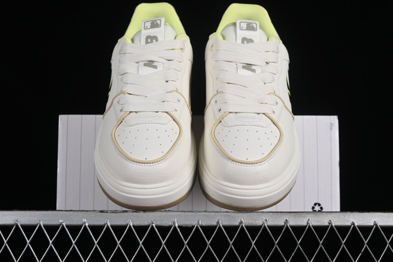 MLB Chunky Liner Basic New York Yankees Thick Sole Platform Sneakers with 6cm Height Increase - 3ASXCA12N50BGS