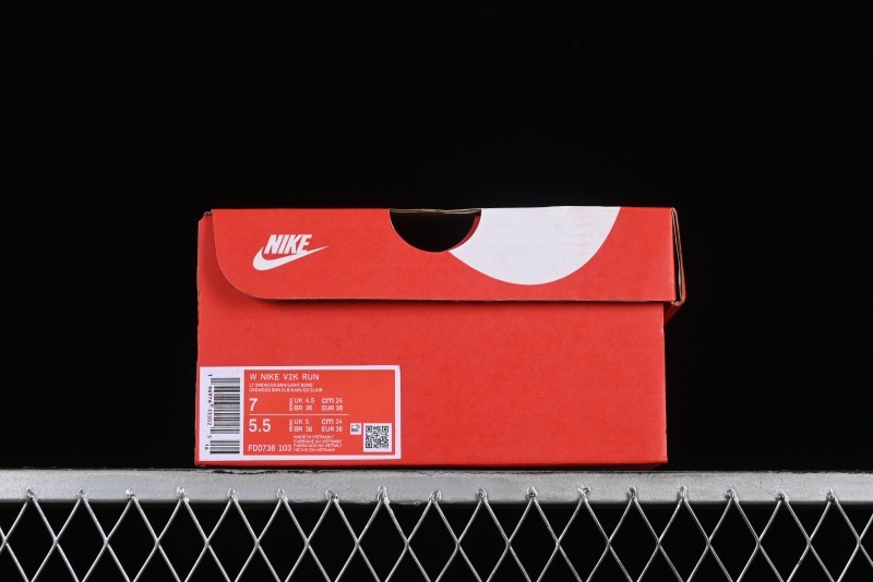 Nike V2K Runtekk 3XL Low-Top Retro Running Shoes with Shock Absorption and Anti-Slip Design - FD0736-103