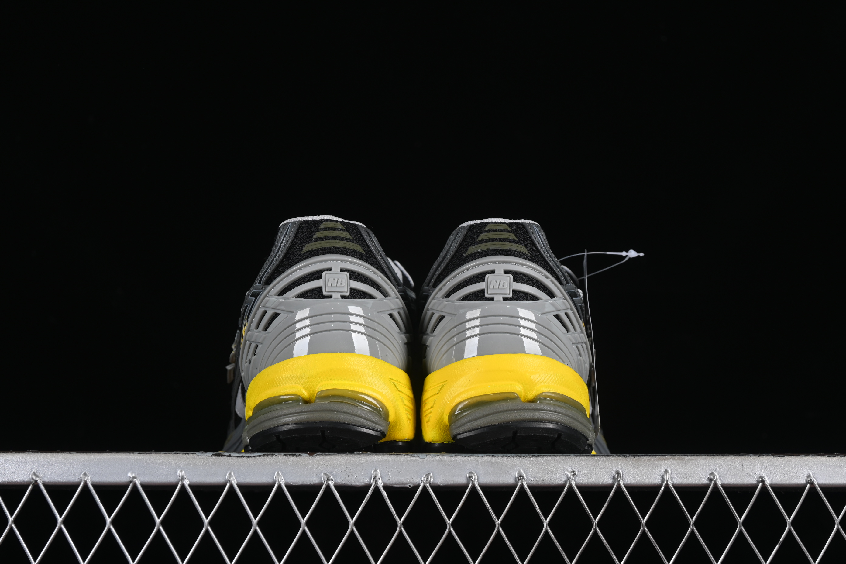 New Balance 1906 Series Retro Dad Style Casual Running Shoes - M1906NA