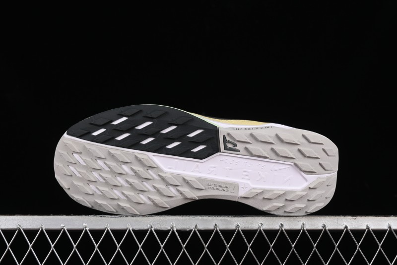 Nike Pegasus Trail 5 Lightweight Comfortable Durable Low-Top Running Shoes - DV3864-200