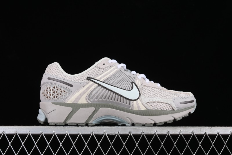 Nike Zoom Vomero 5 SP Retro Classic Casual Running Shoes with EVA Midsole - FZ3653-104
