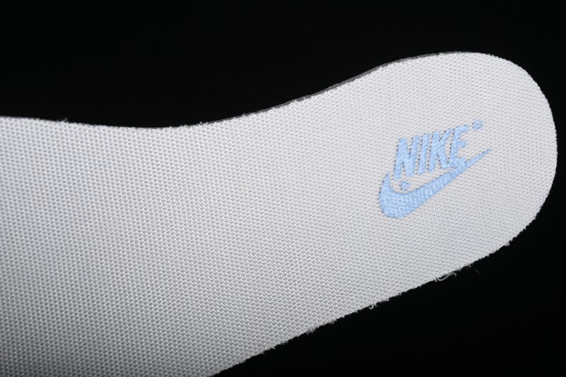 Nike SB Dunk Low Supreme Anniversary Edition Customized Low-Top Casual Sneakers in Off-White and Blue - BB6588-102