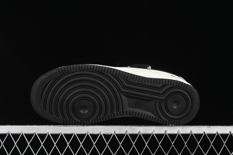 Stussy x Nike Air Force 1'07 Low Casual Sneakers - ZH0316-041