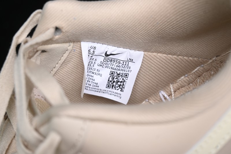 Nike Air Force 1 '07 Low Top Sneakers with Full-Grain Leather and Air Cushion - DD8959-111