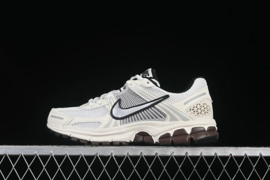 Nike Zoom Vomero 5 Retro Casual Running Shoes with Lightweight EVA Midsole - FJ2028-001