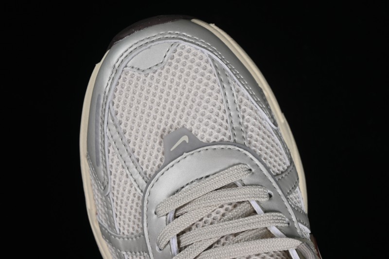 Nike Runtekk 3XL Cushioned Low-Top Retro Running Shoes with Anti-Slip Design - FD0736-103