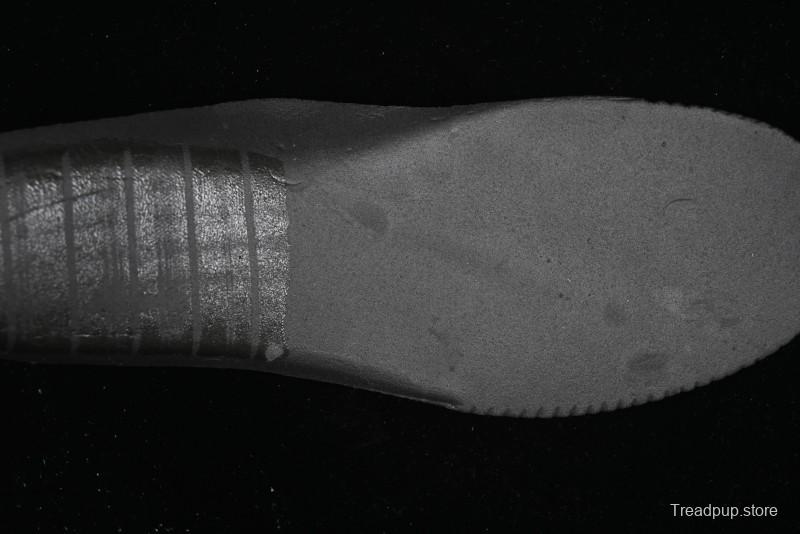 Nike Air Force 1 '07 Low Casual Sneakers in Heartbeat Orange with Full-Length Air Cushion - DF0188-015