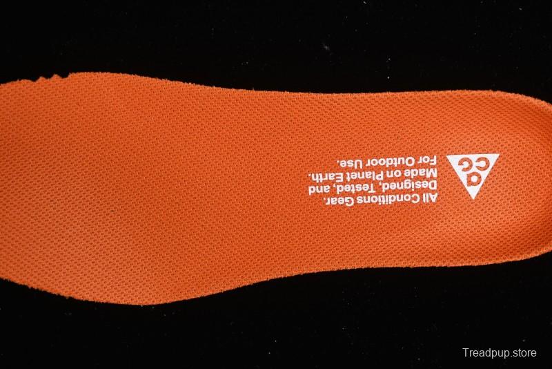 Nike ACG Mountain Fly 2 Low GTX SE Outdoor Hiking Shoes with GORE-TEX and React Foam - DV7903-100