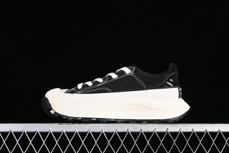 Converse Chuck 70 AT-CX Retro Platform Low-Top Sneakers with Outdoor Functional Design - A06557C