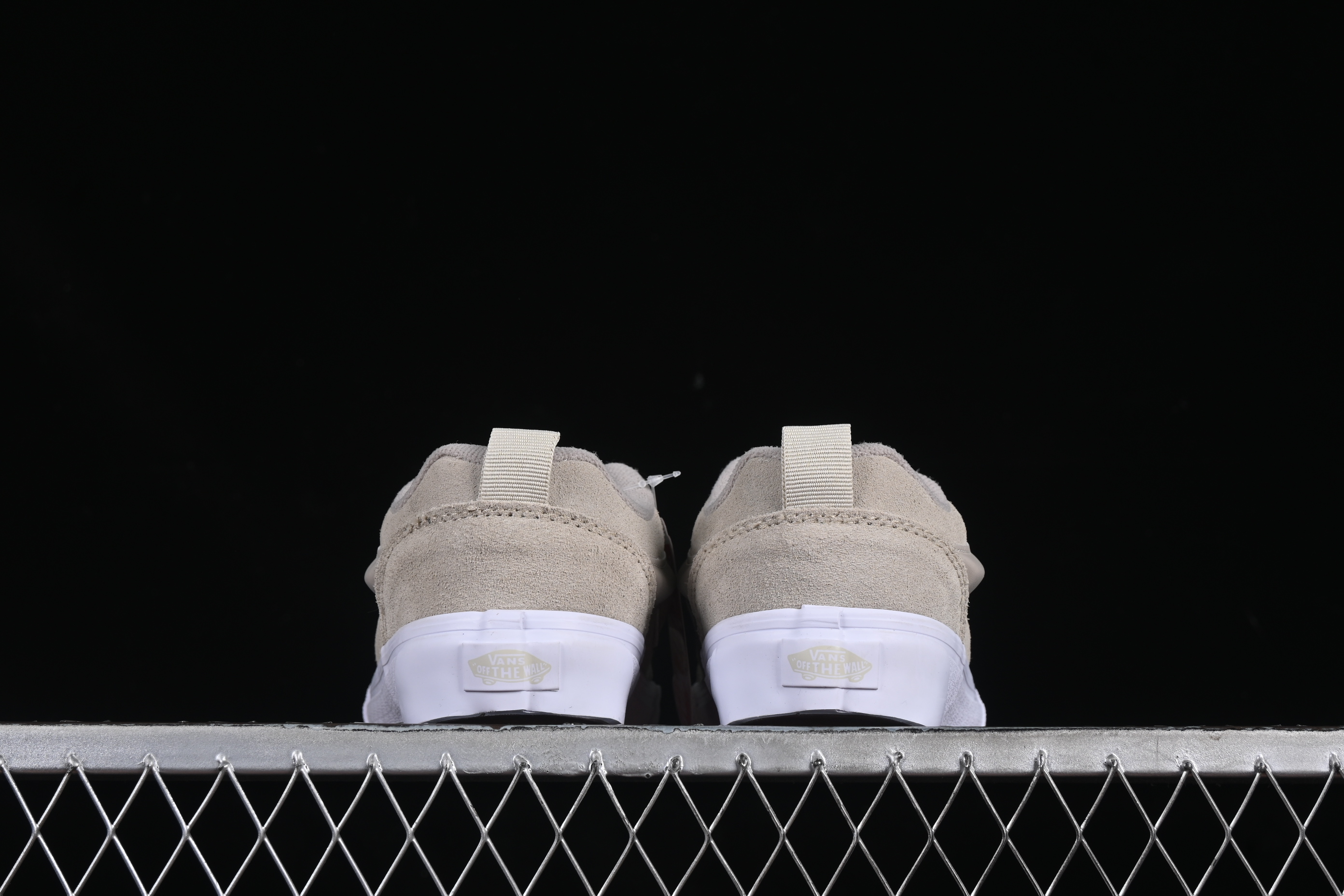 Vans Knu Skool Low-Top Retro Chunky Sneakers - VN000D220VW