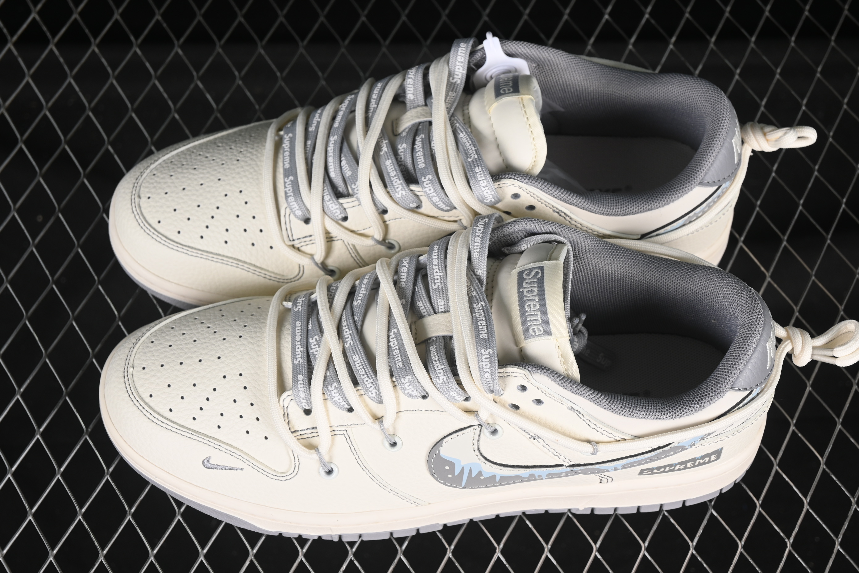 Nike SB Dunk Low Supreme Series Strap White Graffiti Swoosh Anniversary Custom Low-Top Casual Skate Shoes - DM6868-080