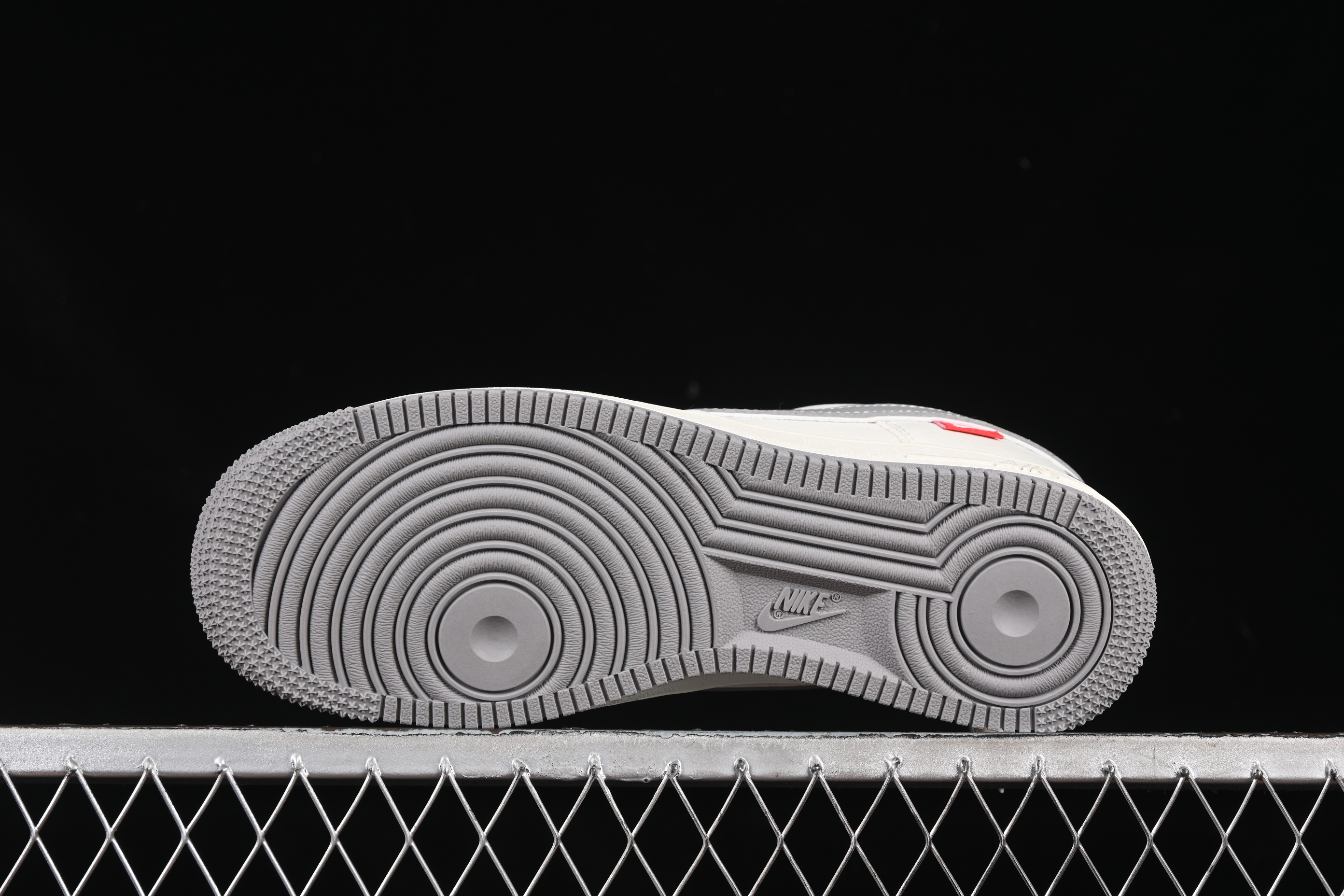 Nike Air Force 1'07 Low UN Collaboration Double Swoosh Red Label Casual Sneakers - CS5288-007