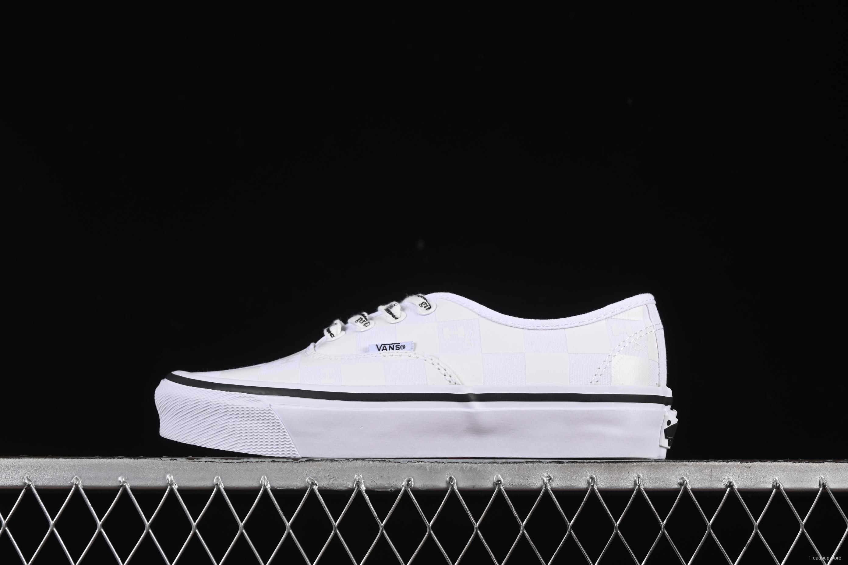 Vans Authentic 44 DX Checkerboard Slip-On Skate Shoes - VN000EEUCCZ