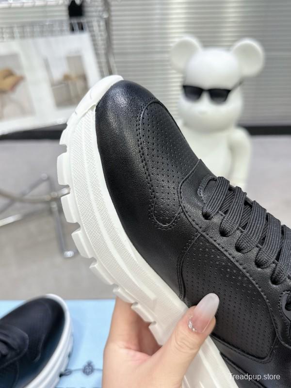 2025 Unisex Prada Black Leather Sneakers KFY00310