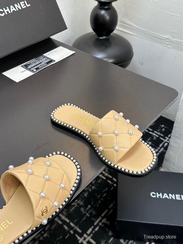 2025 Slippers Chanel Beige Lambskin Pearl