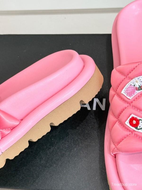 2025 CHANEL Pink Quilted Leather Slippers KFY00260