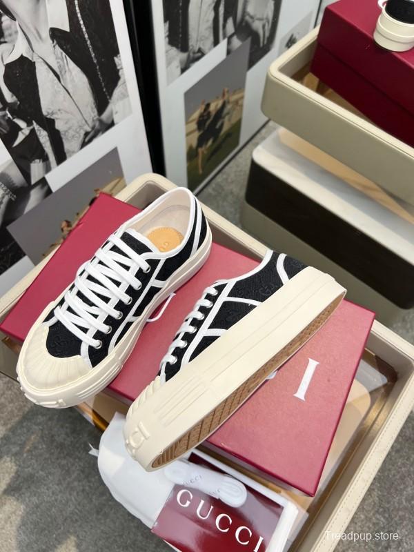 2025 Women Gucci Black White Canvas Sneakers LY00270