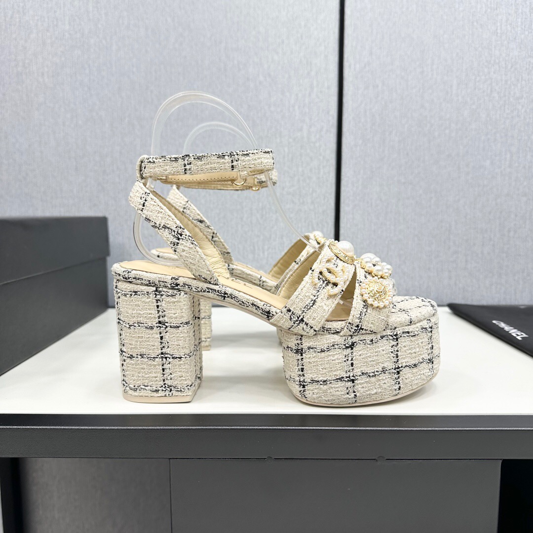 2025 Women Chanel Beige Black Tweed Platform Sandal KFY00310