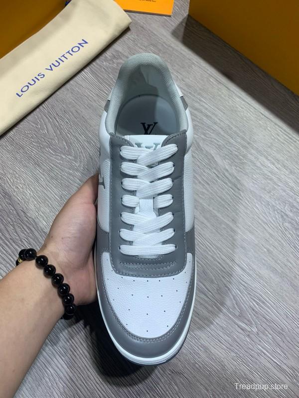 2024 Unisex Louis Vuitton White Grey Calfskin Leather Sneakers MJ00380