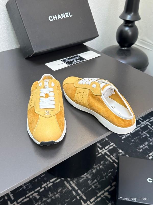 2025 Women Chanel Yellow Suede Casual Sneakers Handmade CC Logo LY00360(F)