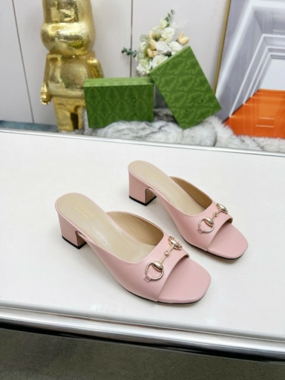 2025 Women Gucci Pink Leather Block Heel Mules MJ00180