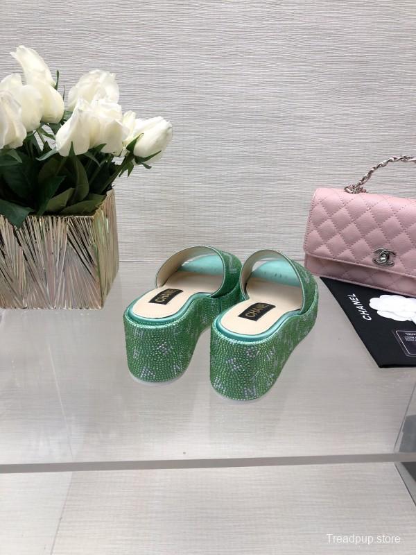 2025 Women Chanel Green Silk Slippers LY00320