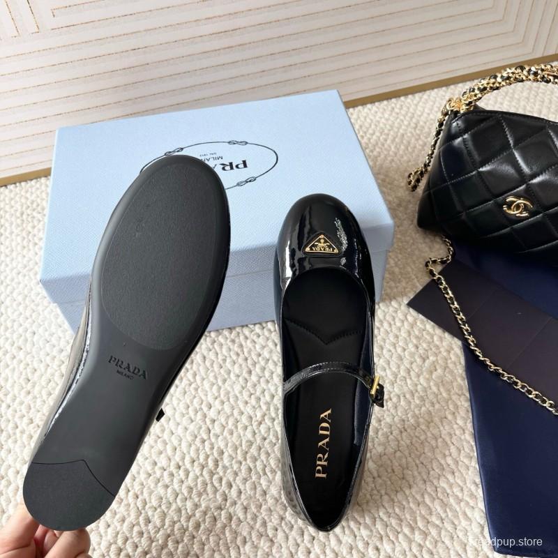 2025 Women Prada Black Patent Leather Mary Jane Ballet Flats KFY00290