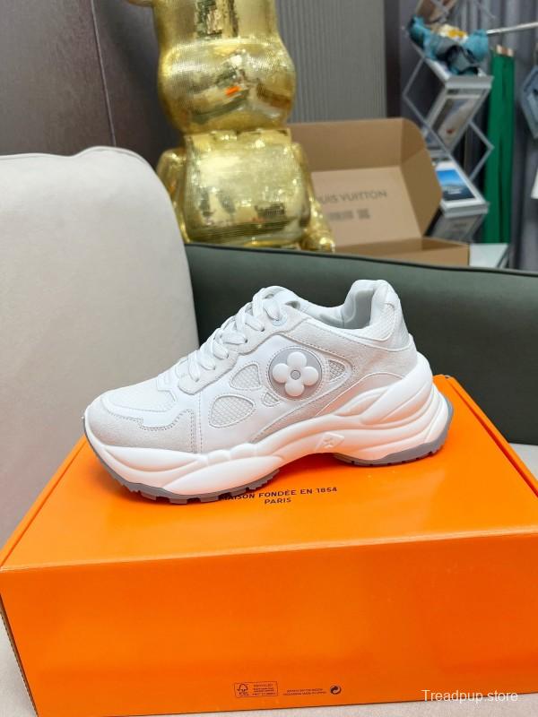 2025 Women Louis Vuitton White Leather Mesh Running Sneakers LY00340