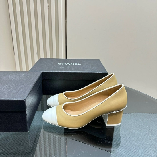 2025 Women Chanel Beige White Leather Pumps Chain Detail