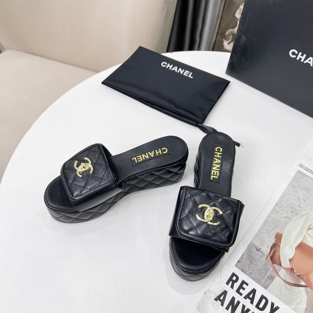2025 Women Chanel Black Leather Slides