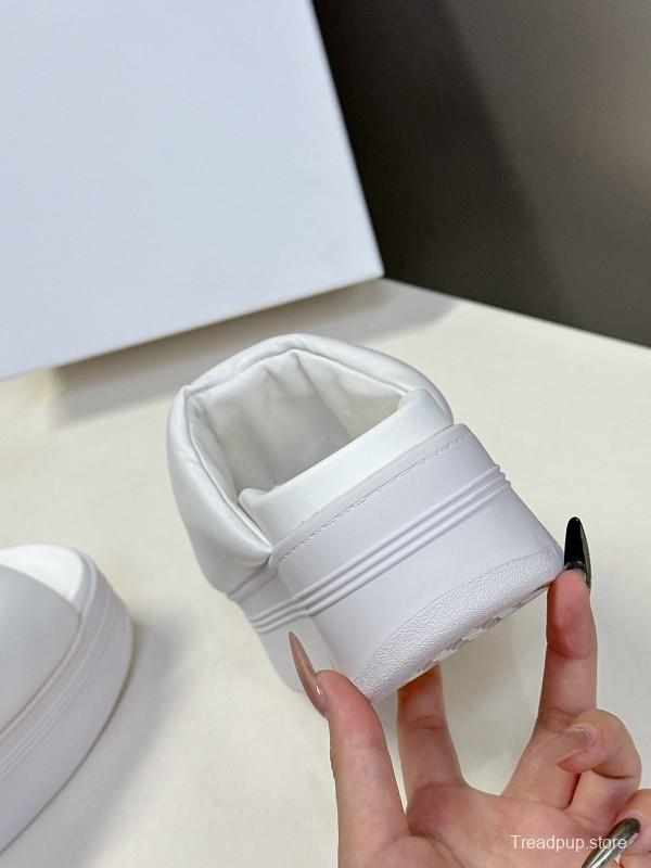 2025 Women Celine White Leather Slippers LY00240