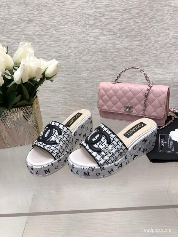 2025 Women Chanel Black White Textile Slippers LY00320