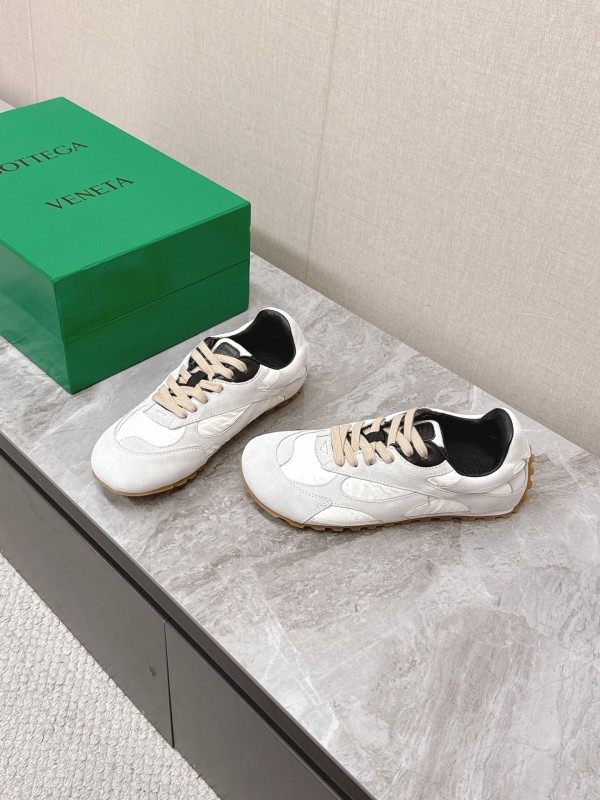 2025 Unisex Bottega Veneta White Black Nylon Suede Sneakers KFY00290