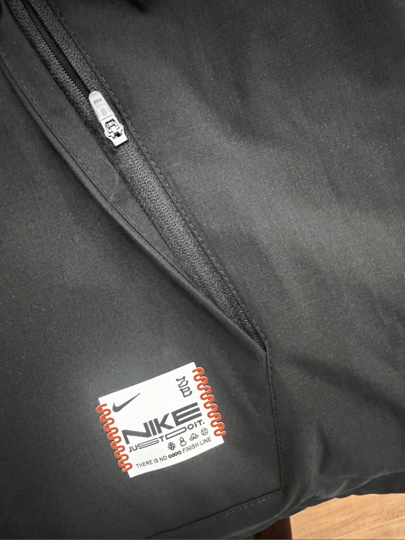 2025 NIKE White/Black Casual Jacket Windbreaker - 2 Colors