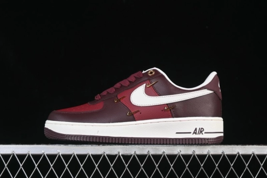 Nike Air Force 1'07 Low Casual Sneakers with Full-Length Air Cushion - IR0485-611