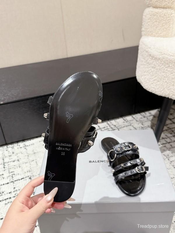 Balenciaga Cagole Metal Studded Sandals Series - KFY00260