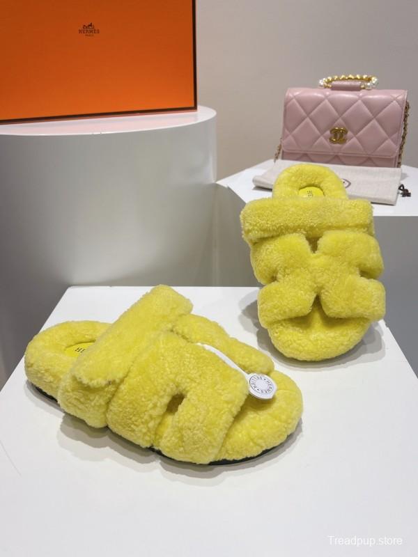 Hermes Love Uncle Full Wool Slippers with Wavy Fur Design - LY00270