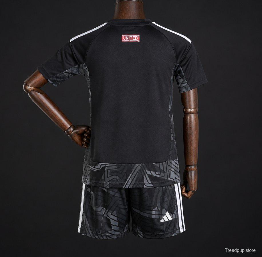 26/27 Kids Manchester United Home Goalkeeper Black/White Jersey + Shorts Set